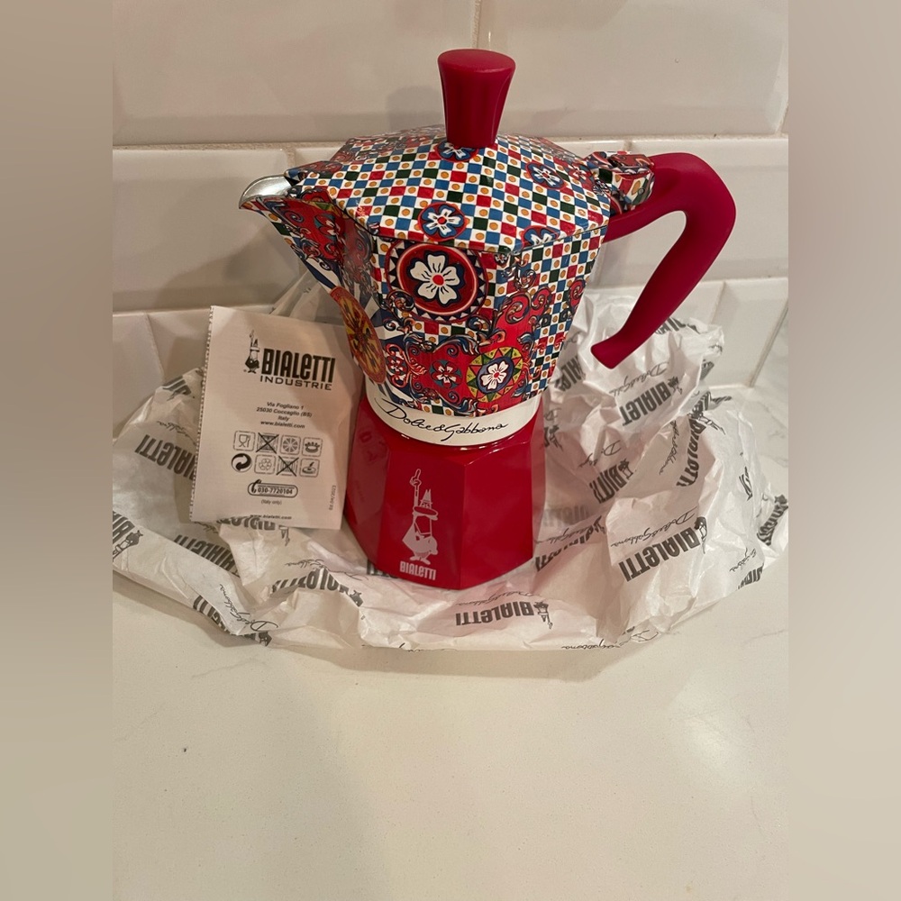 BIALETTI DOLCE & GABBANA ESPRESSO “MOKA EXPRESS” COLOR: RED *NWT $160.00 *9.1 OZ